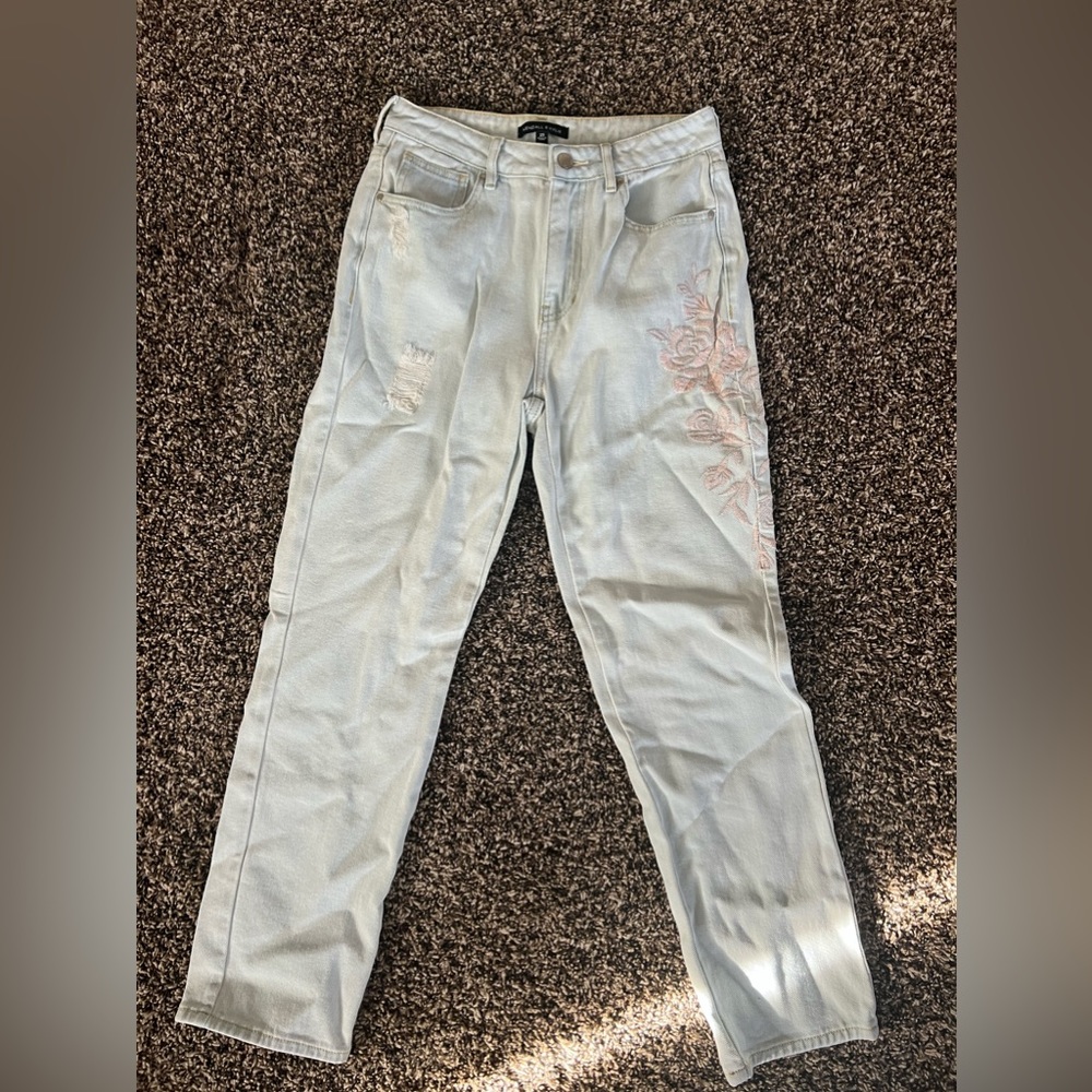 Kendall and Kyle Size 25 Light wash jeans with pink floral design